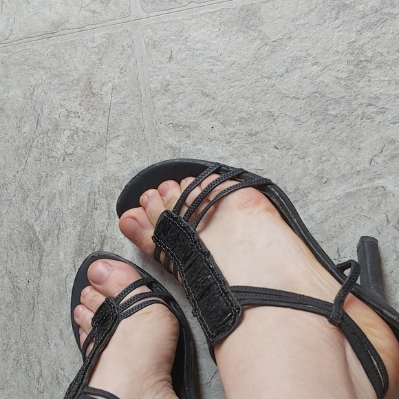 Shoes - Picture 4 of 4